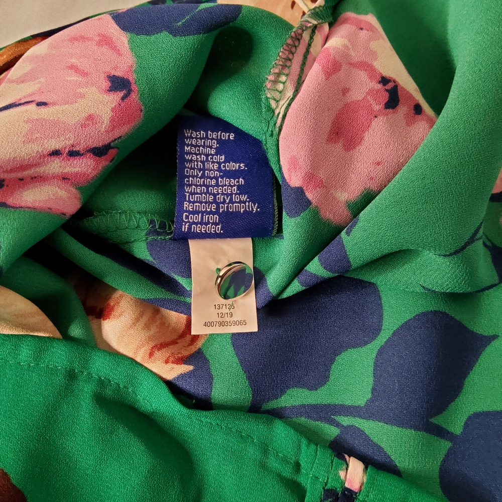 Apt. 9 Emerald Green Floral Button-Front Sleeveless Blouse - Picture 6 of 7